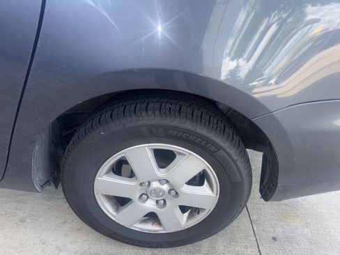 Used 2010 Toyota Sienna LE FWD image 9