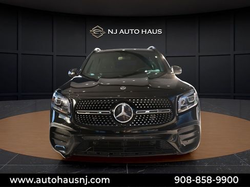 Used 2023 Mercedes-Benz GLB 250 4MATIC image 3