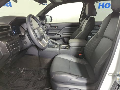 Used 2025 Toyota 4Runner TRD Off-Road Premium w/ Tow Technology Package AWD/4WD image 7