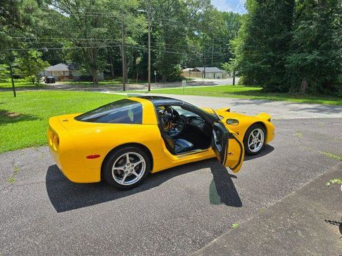 Used 2000 Chevrolet Corvette Coupe w/ Memory Pkg image 14