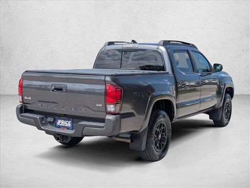 Used 2022 Toyota Tacoma SR5 AWD/4WD image 5