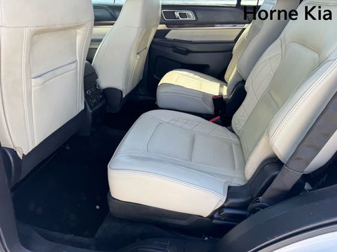 Used 2017 Ford Explorer Platinum AWD/4WD image 13