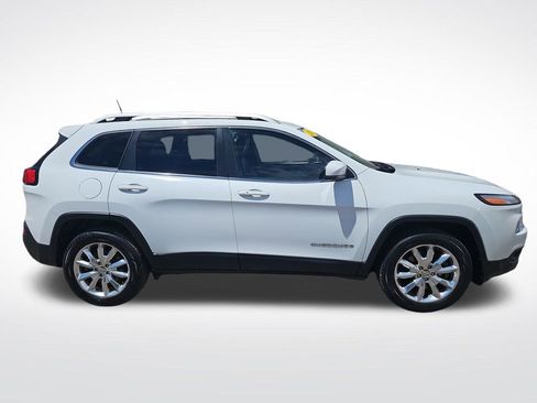 Used 2016 Jeep Cherokee Limited w/ Trailer Tow Group AWD/4WD image 6