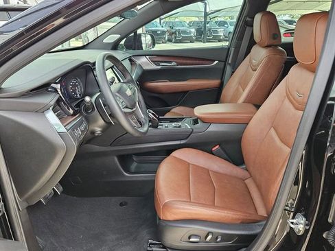 New 2025 Cadillac XT5 Sportv w/ Technology Package image 11