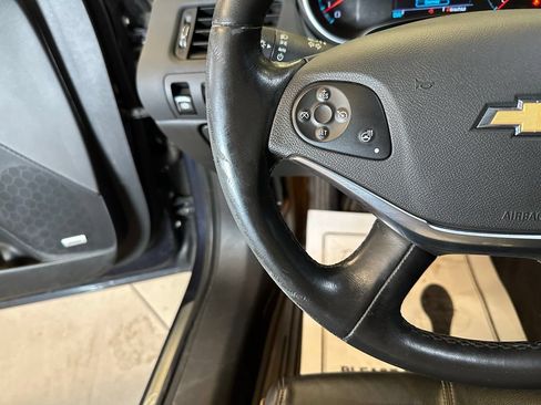 Used 2019 Chevrolet Impala Premier w/ Premier Convenience Package FWD image 11