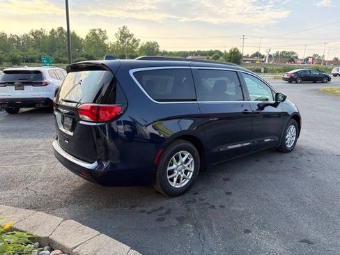 Used 2020 Chrysler Voyager Lxi FWD image 5