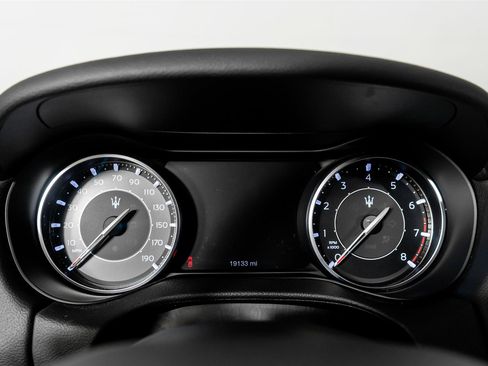 Used 2023 Maserati Ghibli Modena RWD image 46