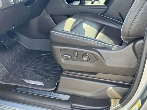 Used 2025 GMC Sierra 1500 Denali w/ Denali Reserve Package image 17