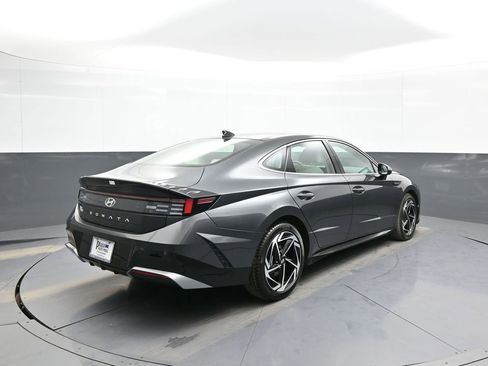 Certified 2025 Hyundai Sonata SEL FWD image 6