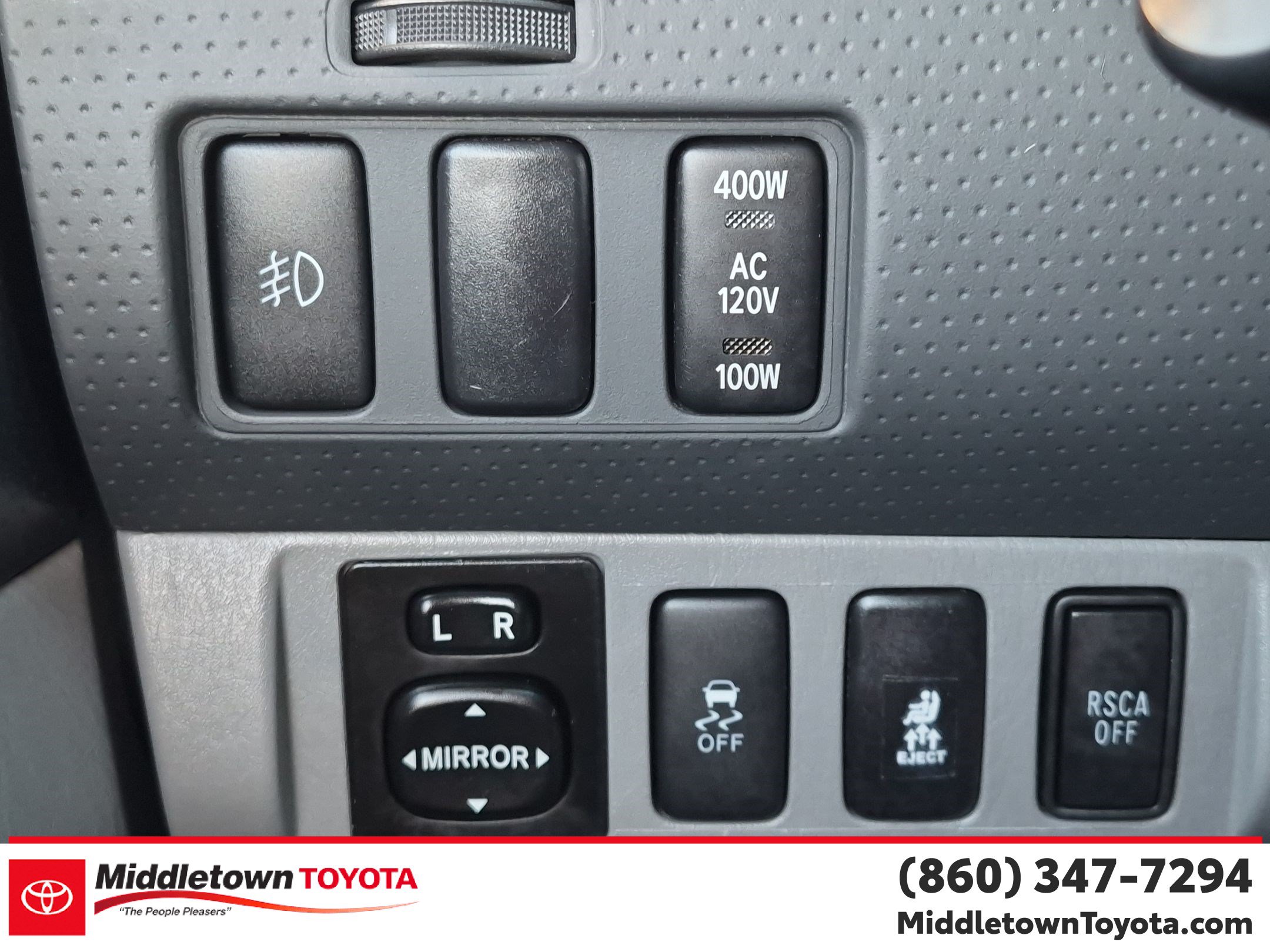 Used 2015 Toyota Tacoma 4x4 Access Cab V6 w/ TRD Sport Package image 18