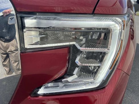 Used 2021 GMC Sierra 1500 SLE image 3