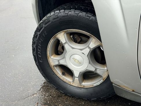 Used 2004 Chevrolet TrailBlazer LT w/ LT Preferred Equipment Group image 25