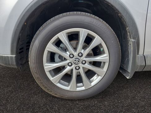 Used 2017 Toyota RAV4 Limited w/ Advanced Technology Package image 14