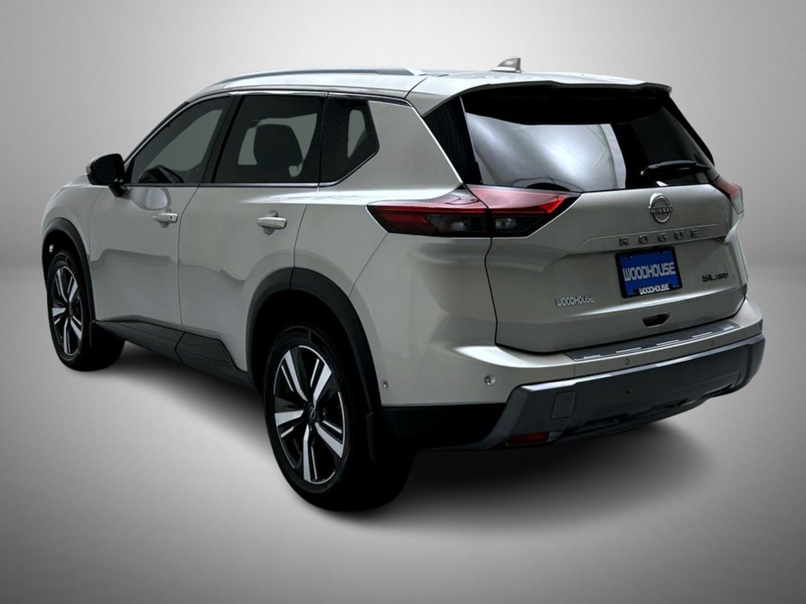 Used 2024 Nissan Rogue SL w/ SL Premium Package AWD/4WD image 7