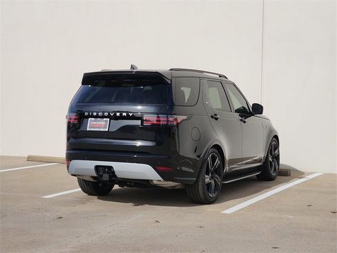 New 2026 Land Rover Discovery Limited Edition image 4