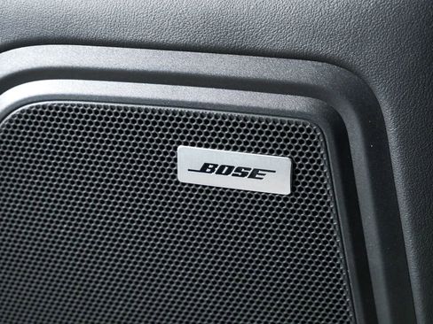 Certified 2025 Porsche Macan GTS image 7