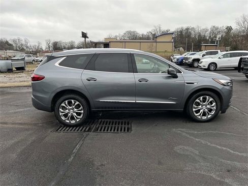 Used 2021 Buick Enclave Avenir w/ Avenir Technology Package image 4