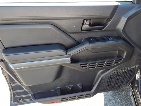 New 2026 Toyota Tacoma SR5 AWD/4WD image 9