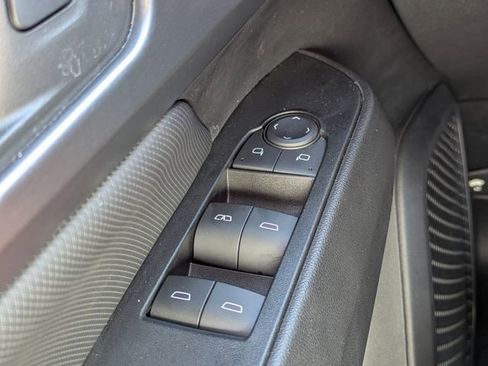 Used 2024 Chevrolet Equinox EV RS image 30