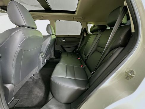 Used 2023 Nissan Rogue SL w/ SL Premium Package image 29