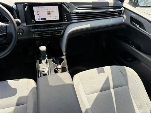 Used 2026 Toyota Camry LE FWD image 5