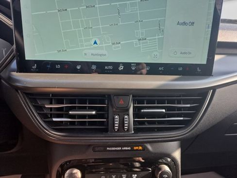 Used 2025 Ford Escape SE FWD image 13