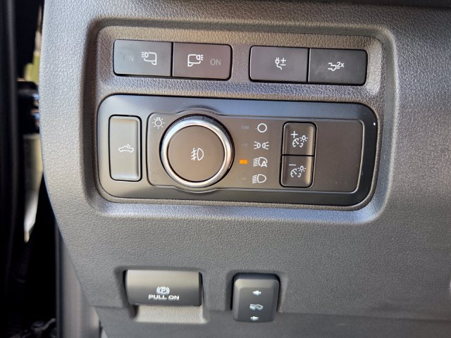 Used 2024 Ford F250 Lariat w/ Lariat Ultimate Package AWD/4WD image 23