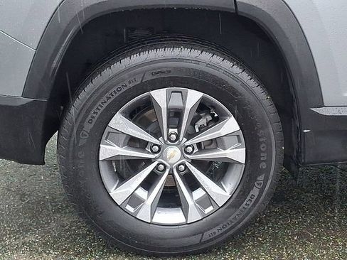Used 2025 Chevrolet Equinox LT FWD image 28