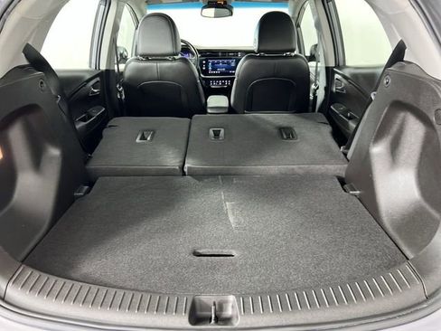 Used 2022 Chevrolet Bolt LT w/ Infotainment Package FWD image 25