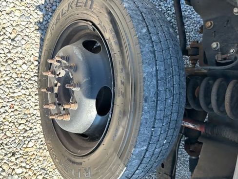 Used 2015 Ford F550 4x4 Crew Cab Super Duty w/ Power Equipment Group image 40