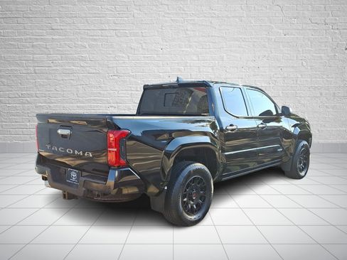 Used 2025 Toyota Tacoma Limited AWD/4WD image 6
