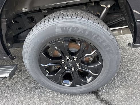 Used 2023 Ford F150 Platinum w/ Equipment Group 701A High AWD/4WD image 18