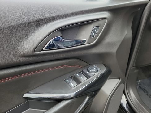 Used 2025 Chevrolet Trax RS image 18