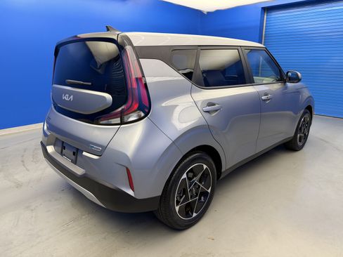 Used 2024 Kia Soul EX FWD image 7