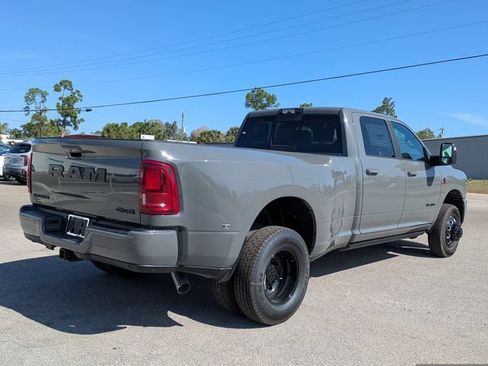 New 2026 RAM 3500 Laramie AWD/4WD image 4