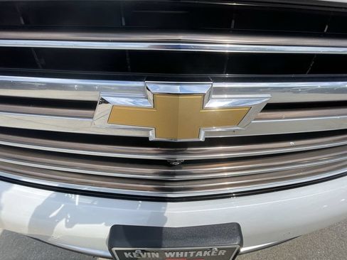Certified 2022 Chevrolet Tahoe High Country AWD/4WD image 32