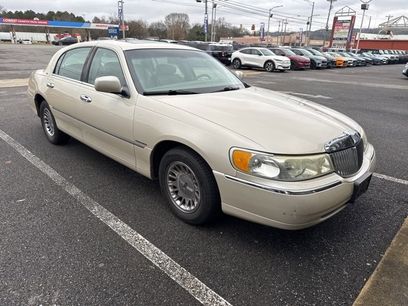 Used 2002 Lincoln Town Car Cartier