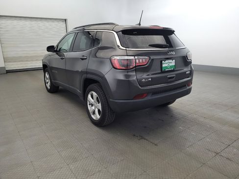 Used 2019 Jeep Compass Latitude w/ Cold Weather Group AWD/4WD image 5