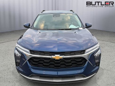 Used 2024 Chevrolet Trax LT FWD image 9