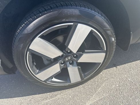 Used 2022 Hyundai Santa Cruz SEL Premium image 11