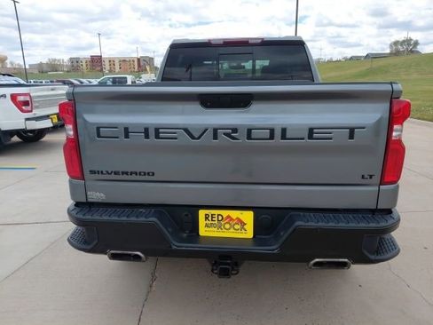 Used 2021 Chevrolet Silverado 1500 LT Trail Boss w/ Convenience Package II AWD/4WD image 4