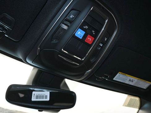 Used 2024 Jeep Grand Cherokee Laredo w/ Trailer Tow Package image 20