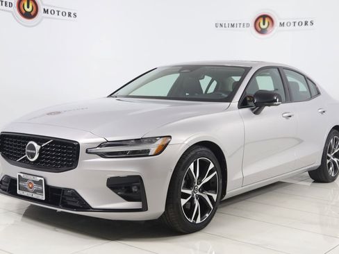 Used 2024 Volvo S60 B5 Plus AWD/4WD image 5