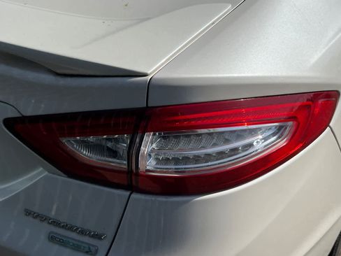 Used 2016 Ford Fusion Titanium image 16