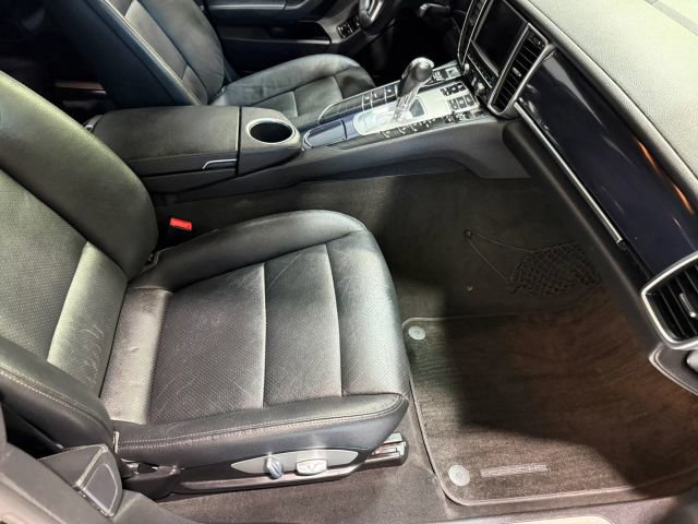 Used 2014 Porsche Panamera 4 AWD/4WD image 25