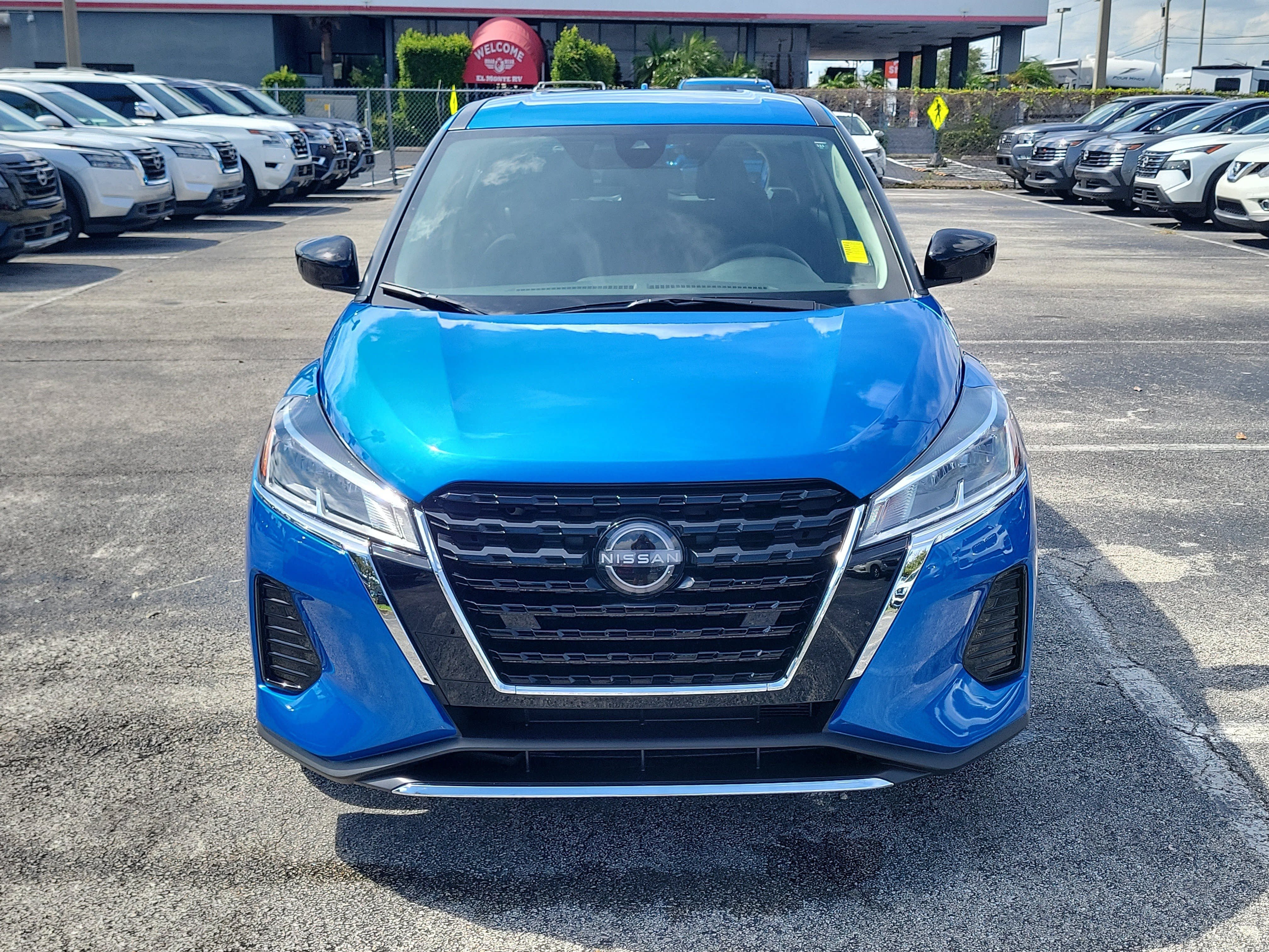 Certified 2025 Nissan Kicks Play S FWD image 2
