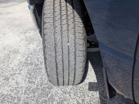 Used 2024 RAM 1500 Laramie image 31