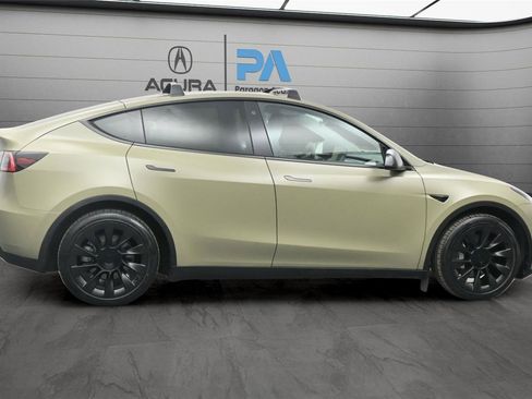 Used 2021 Tesla Model Y Long Range image 30
