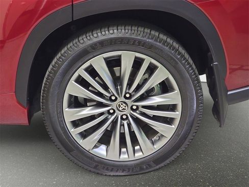 Used 2021 Toyota Highlander Platinum image 36