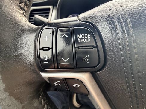 Used 2015 Toyota Highlander XLE image 33